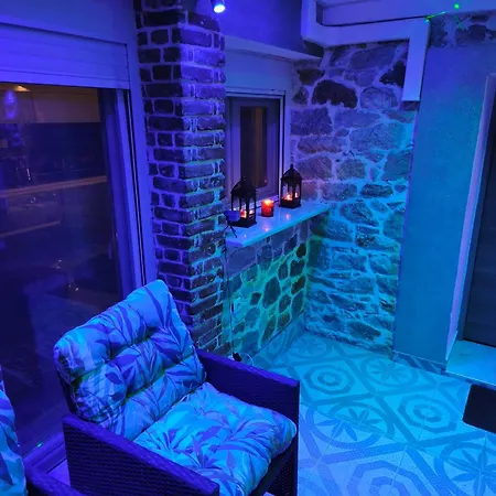 Eleni De Lux - Indoor Jacuzzi In Lydia * Lidia