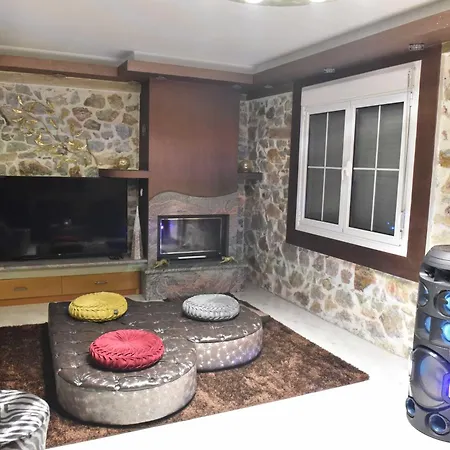 Eleni De Lux - Indoor Jacuzzi In Lydia Villa *