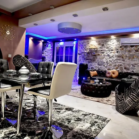 Eleni De Lux - Indoor Jacuzzi In Lydia * Lidia