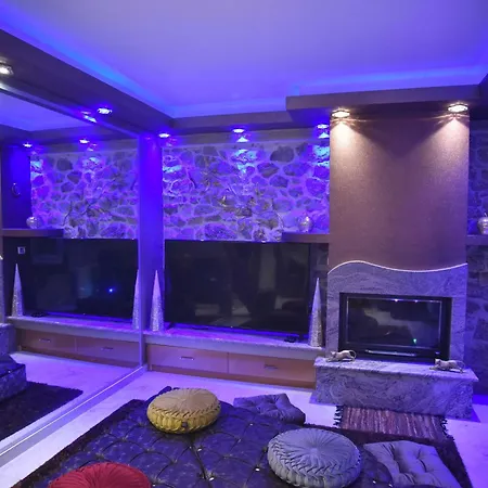 Eleni De Lux - Indoor Jacuzzi In Lydia * Lidia