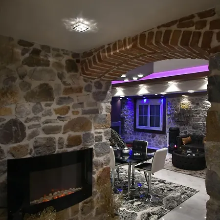 Eleni De Lux - Indoor Jacuzzi In Lydia * Lidia