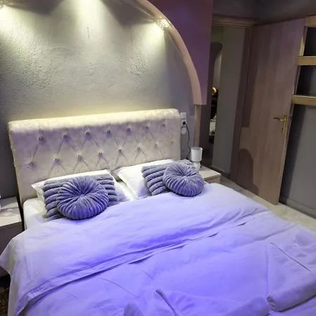 Eleni De Lux - Indoor Jacuzzi In Lydia