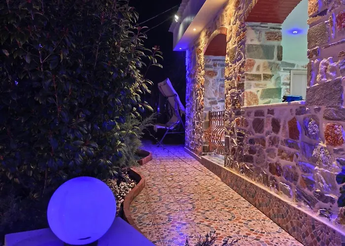 ヴィラ Eleni De Lux *