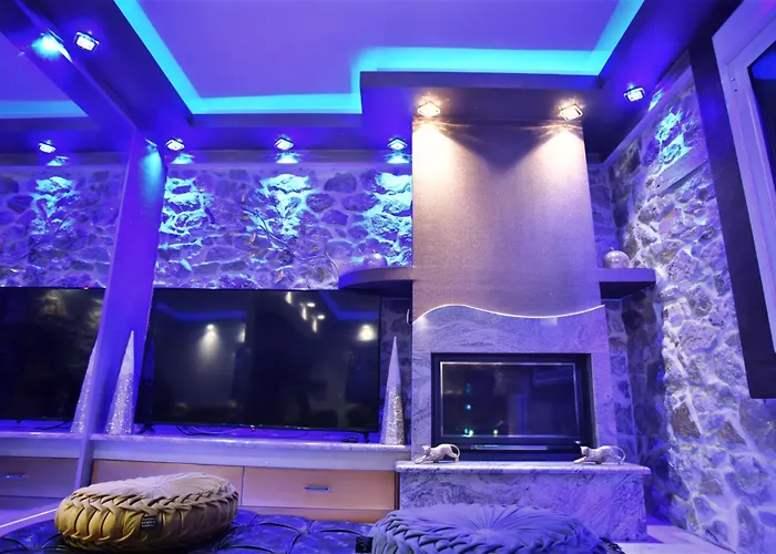 ヴィラ Eleni De Lux *