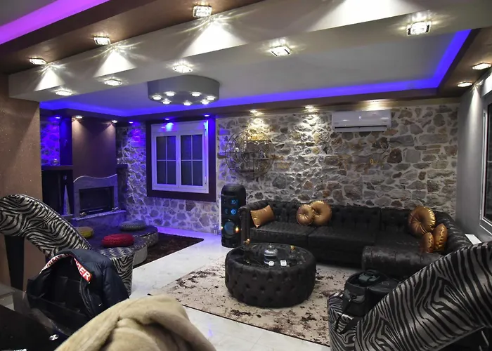Eleni De Lux Villa *