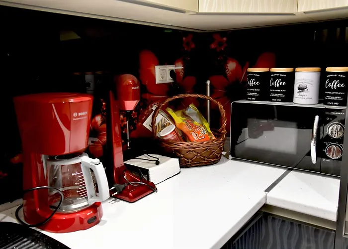 Eleni De Lux * Lidia